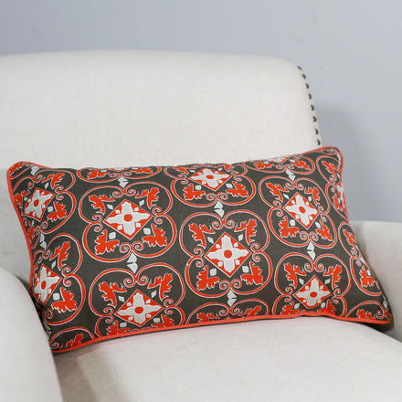 Picture of Medallion Row Pillow Cover